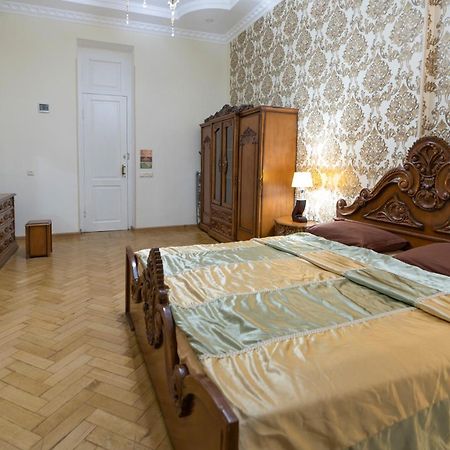 Хостел Leon Rooms Тбилиси Экстерьер фото