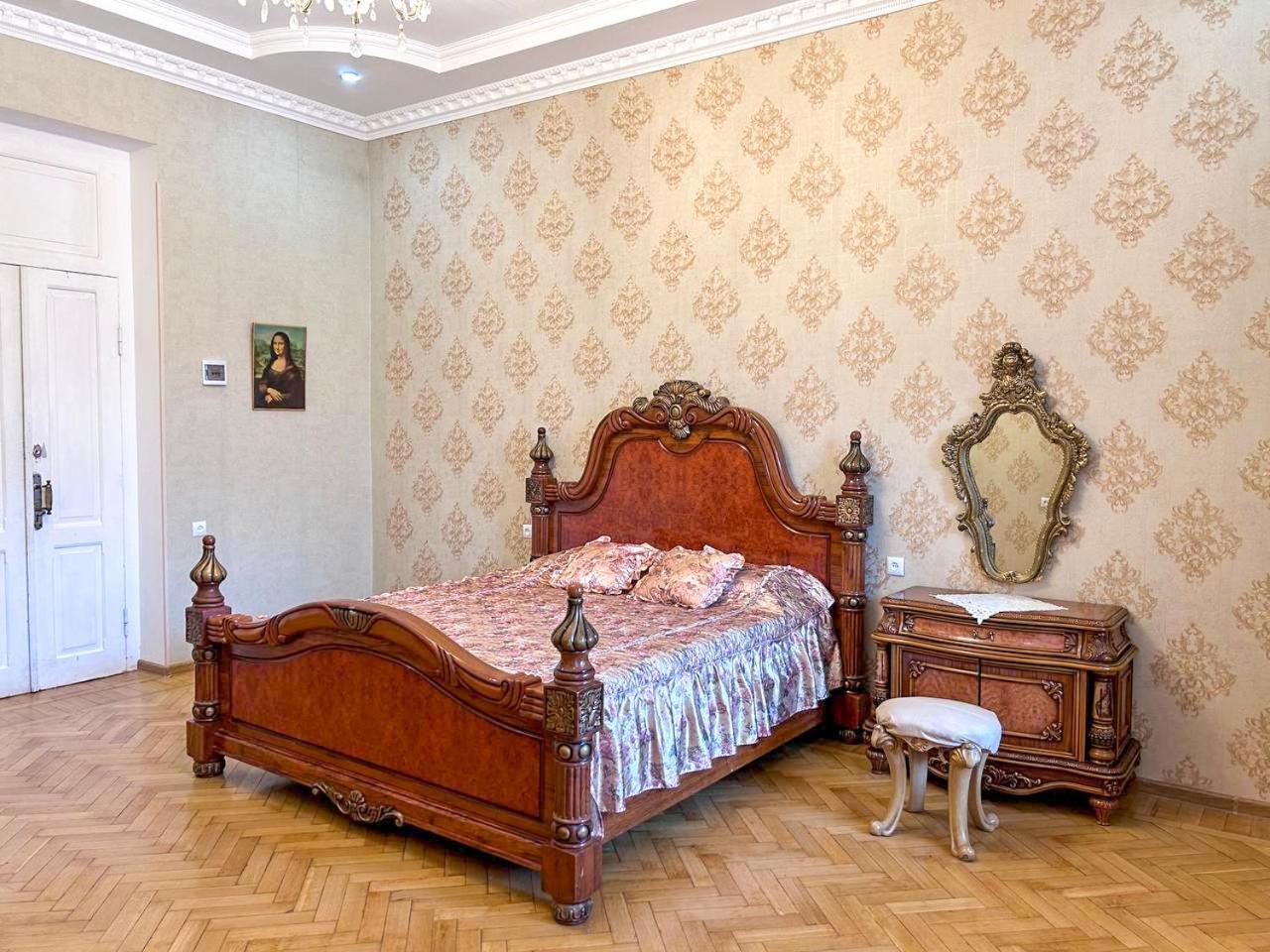 Хостел Leon Rooms Тбилиси Экстерьер фото